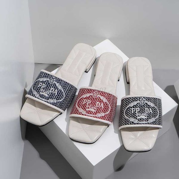 2023 summer designer slippers women's brand slippers embroidered alphabet thick heel slippers women's outer wear low heel beach sa, Black
2023 summer designer slippers women's brand slippers embroidered alphabet thick heel slippers women's outer wear low heel beach sa, Black