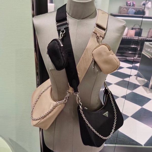 luxurys fashion designers shoulder bags nylon hobos purses letter mobile phone famous crossbody handbag women handbags shopping bag coin wal
luxurys fashion designers shoulder bags nylon hobos purses letter mobile phone famous crossbody handbag women handbags shopping bag coin wal
