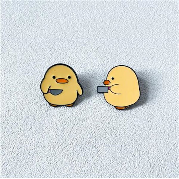 fun cartoon brooch cute yellow duck holding a knife design metal enamel brooch creative personality badge friend gift ab1161, Gray
fun cartoon brooch cute yellow duck holding a knife design metal enamel brooch creative personality badge friend gift ab1161, Gray