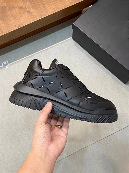 casual shoes comfortable thick sole cowhide embossed stitching fashion men's sports
casual shoes comfortable thick sole cowhide embossed stitching fashion men's sports