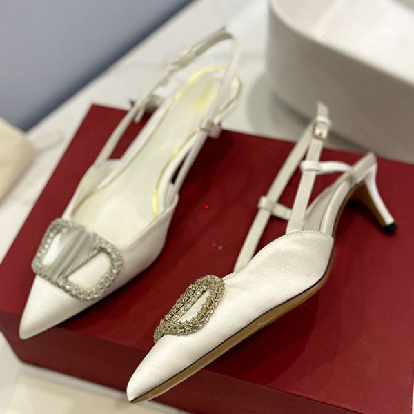 2023 stilettos women 's shoes sandals women rhinestone chain bride dresses buckle high heels pointed toe ankle bright diamond-chain hig, Black
2023 stilettos women 's shoes sandals women rhinestone chain bride dresses buckle high heels pointed toe ankle bright diamond-chain hig, Black