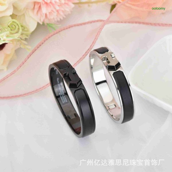 hemres designer bracelet h-family new high version bullet head h-shaped couple bracelet brushed frosted cool black warrior men's and wo
hemres designer bracelet h-family new high version bullet head h-shaped couple bracelet brushed frosted cool black warrior men's and wo