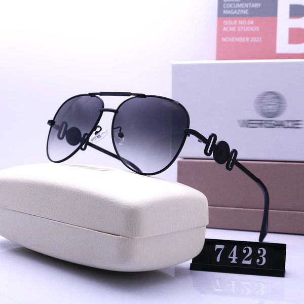 vercace 7423 with box polarized sunglasses uv400 pchromic plank resin lenses sun protection driving travel sports, White;black
vercace 7423 with box polarized sunglasses uv400 pchromic plank resin lenses sun protection driving travel sports, White;black
