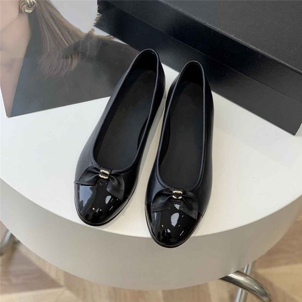 fashion dress shoes 2023 channel women leather high heel metal buckle letter logo wedding party business casual flat shoes 06-012, Black
fashion dress shoes 2023 channel women leather high heel metal buckle letter logo wedding party business casual flat shoes 06-012, Black