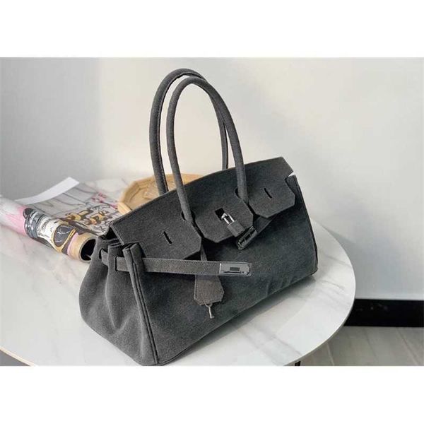 h ermes shoulder birkin worn-out denim cloth bag one shoulder underarm bag hand fashion piece
h ermes shoulder birkin worn-out denim cloth bag one shoulder underarm bag hand fashion piece
