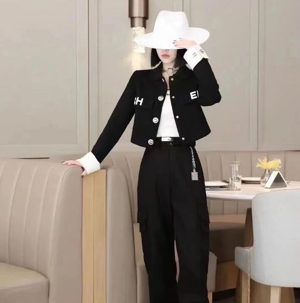 2023ss designer women's jackets lapel polo fashion chest pocket slim fit branded embroidery printed metal buckle knitted long-sleeved c, Black;brown
2023ss designer women's jackets lapel polo fashion chest pocket slim fit branded embroidery printed metal buckle knitted long-sleeved c, Black;brown