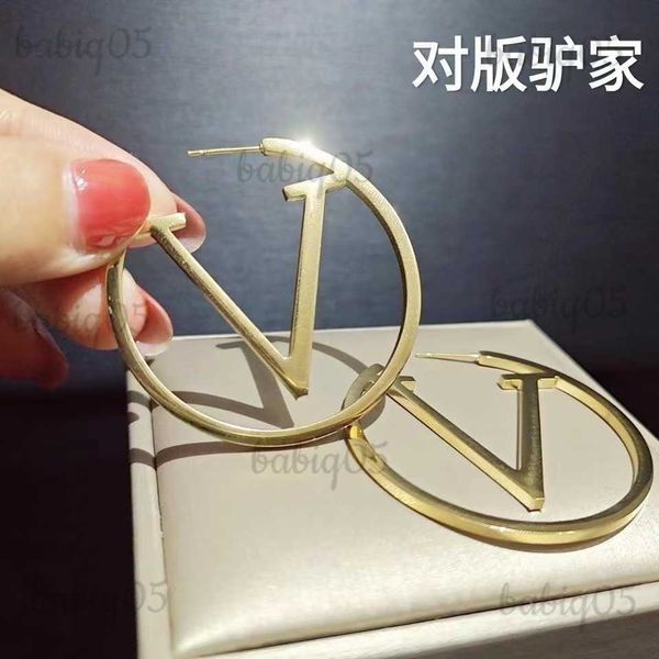 charm personalized letter earrings fashionable ol minimalist design circular earrings creative niche geometric earrings t230424, Golden
charm personalized letter earrings fashionable ol minimalist design circular earrings creative niche geometric earrings t230424, Golden