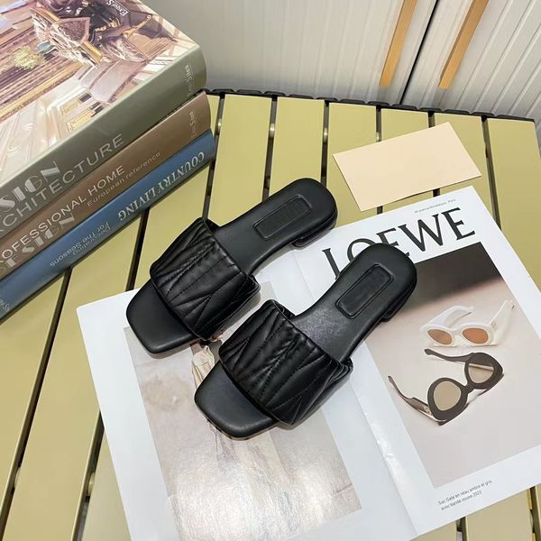 early summer new m buckle letter flat slippers market wear with imported over migrating leather pads sheepskin 35-41, Black
early summer new m buckle letter flat slippers market wear with imported over migrating leather pads sheepskin 35-41, Black