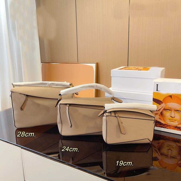 shoulder bag leather totes designer handbag women mini small crossbody bags geometric handheld clutch messenger purses 3 size 230425
shoulder bag leather totes designer handbag women mini small crossbody bags geometric handheld clutch messenger purses 3 size 230425