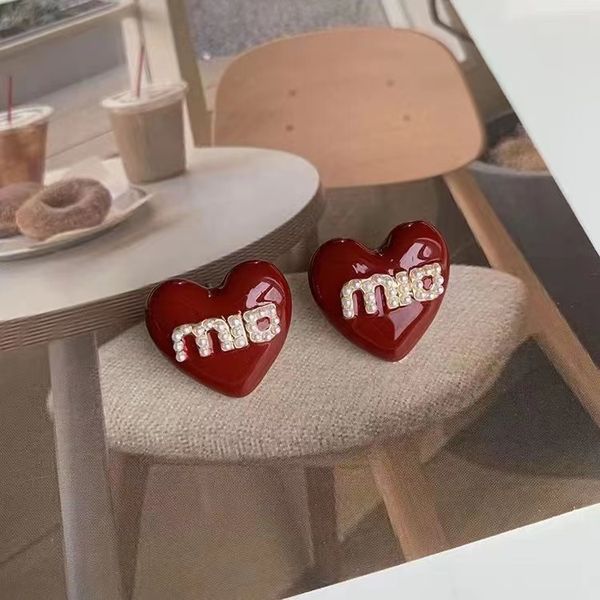new miu love women's earrings, heart shaped earrings, premium feel, cool style earrings, versatile embedding with pearls, Golden;silver
new miu love women's earrings, heart shaped earrings, premium feel, cool style earrings, versatile embedding with pearls, Golden;silver