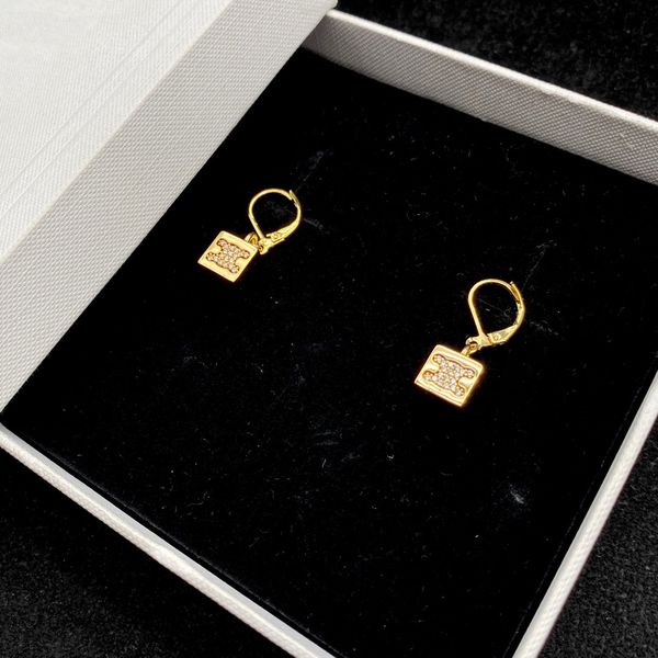 women's metal three-dimensional square dangle earrings with diamond-set premium design gold couple stud earrings for valentine's d, Silver
women's metal three-dimensional square dangle earrings with diamond-set premium design gold couple stud earrings for valentine's d, Silver