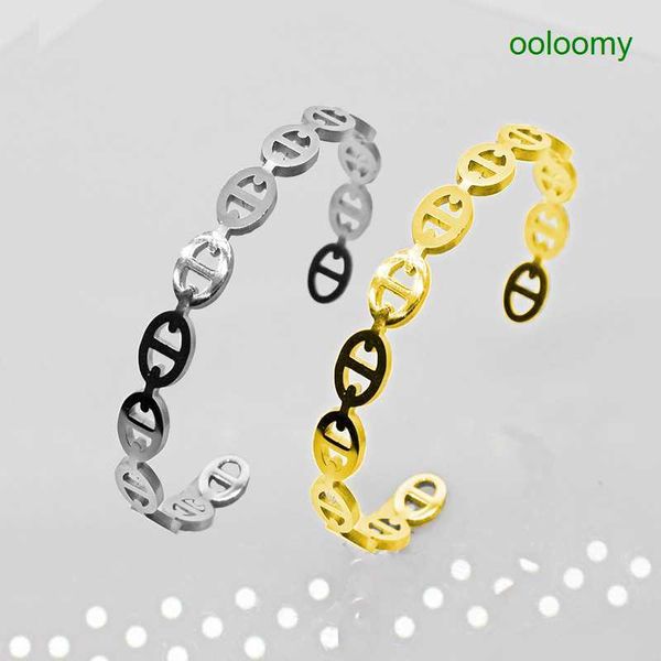 hemres designer bracelet hollow open c-shaped adjustable stainless steel bracelet pig nose titanium female oil pressure jewelry, Black
hemres designer bracelet hollow open c-shaped adjustable stainless steel bracelet pig nose titanium female oil pressure jewelry, Black