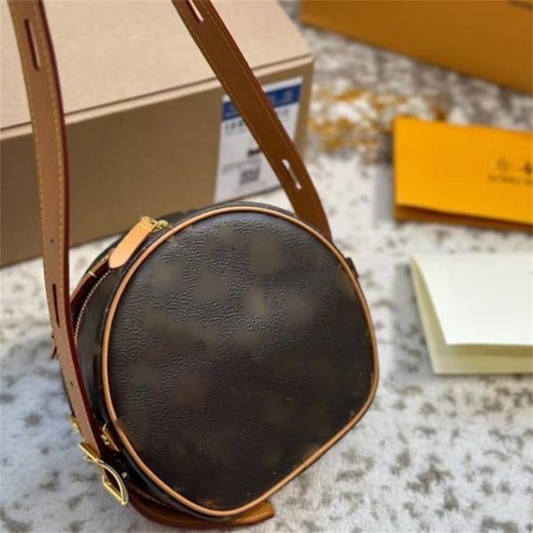 small bag women's retro small round bag versatile round cake bag fashion women's bag texture shoulder bag oblique cross bag
small bag women's retro small round bag versatile round cake bag fashion women's bag texture shoulder bag oblique cross bag
