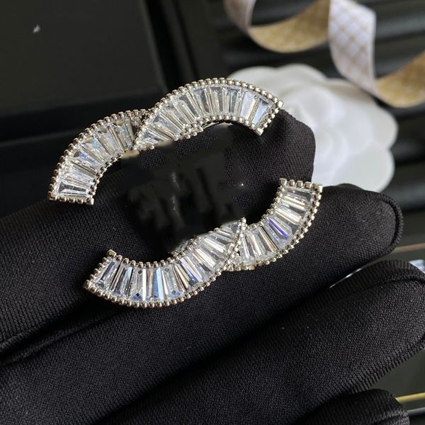 fashion designer brooch for women gold jewelry ladies simple letter brooch anti-glitter pin corsage dress accessory pins womens pearl brooch, Gray
fashion designer brooch for women gold jewelry ladies simple letter brooch anti-glitter pin corsage dress accessory pins womens pearl brooch, Gray