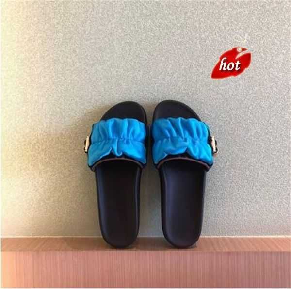 signature baguette slippers luxurys banded sandals fendyity slides real leather size 35-42 a5ph
signature baguette slippers luxurys banded sandals fendyity slides real leather size 35-42 a5ph