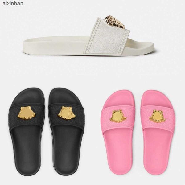 luxury designer slide slippers summer sandals men beach indoor flat flip flops leather lady women fashion classic shoes ladies size 35-45, Black
luxury designer slide slippers summer sandals men beach indoor flat flip flops leather lady women fashion classic shoes ladies size 35-45, Black