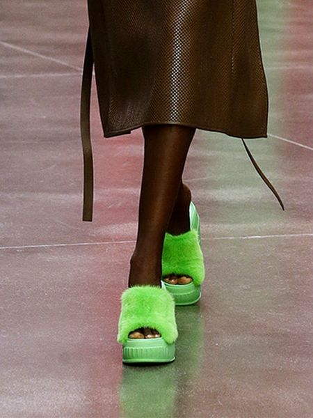 2023 new style leather sheepskin leather sandals thick wedge high heels summer narrow band peep-toe open toes flip-flops slipper one-line sl, Black
2023 new style leather sheepskin leather sandals thick wedge high heels summer narrow band peep-toe open toes flip-flops slipper one-line sl, Black