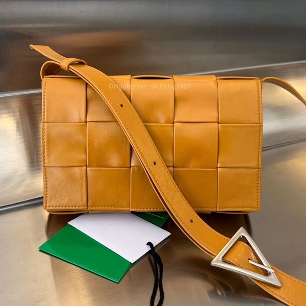 10a bv's candy cassette bags fashion designer waxed cowhide knited woman shoulder bag lady fashion genuine leather brown color handbags, Black;red
10a bv's candy cassette bags fashion designer waxed cowhide knited woman shoulder bag lady fashion genuine leather brown color handbags, Black;red