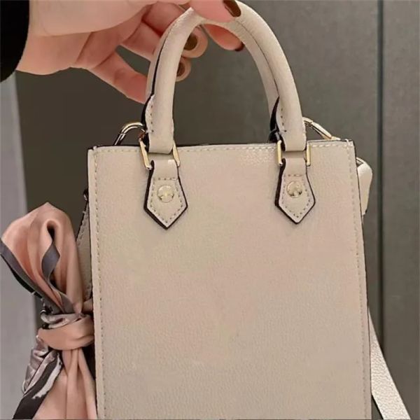 embossed qinpu bag women's mobile bag handbag casual versatile one shoulder crossbody girl
embossed qinpu bag women's mobile bag handbag casual versatile one shoulder crossbody girl