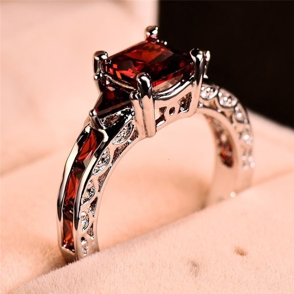 cluster rings fashion elegant women silver color princess square cut garnet red stone engagement wedding rings for women jewelry gift 230424, Golden;silver
cluster rings fashion elegant women silver color princess square cut garnet red stone engagement wedding rings for women jewelry gift 230424, Golden;silver