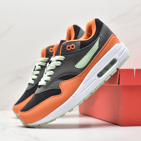 og maxs 1 8 og running shoes classic 1s designer dirty denim solar red bred crepe hemp pecan windbreaker men women outdoor sports sneakers s, Black
og maxs 1 8 og running shoes classic 1s designer dirty denim solar red bred crepe hemp pecan windbreaker men women outdoor sports sneakers s, Black