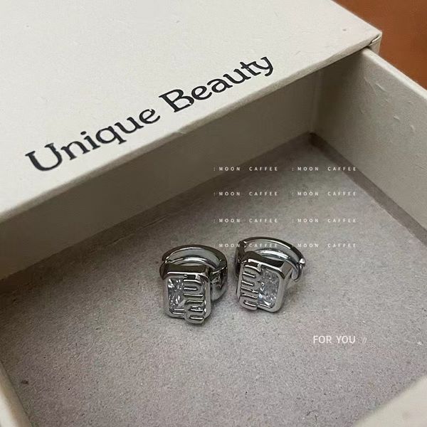 square miu letter female earrings with advanced design sense, hollow out zircon female minority personality style earrings and earrings, Golden;silver
square miu letter female earrings with advanced design sense, hollow out zircon female minority personality style earrings and earrings, Golden;silver