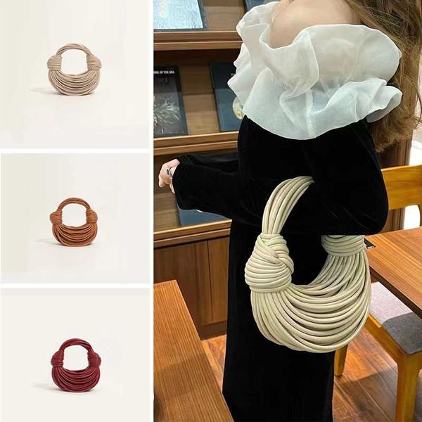 luxury design knotted bag women's underarm bag cloud tote 0424 
luxury design knotted bag women's underarm bag cloud tote 0424