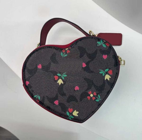 heart -shaped designer bag chain shoulder bags women zipper crossbody bags heart-square wallet for woman tote bag clutch strap purse 230201
heart -shaped designer bag chain shoulder bags women zipper crossbody bags heart-square wallet for woman tote bag clutch strap purse 230201