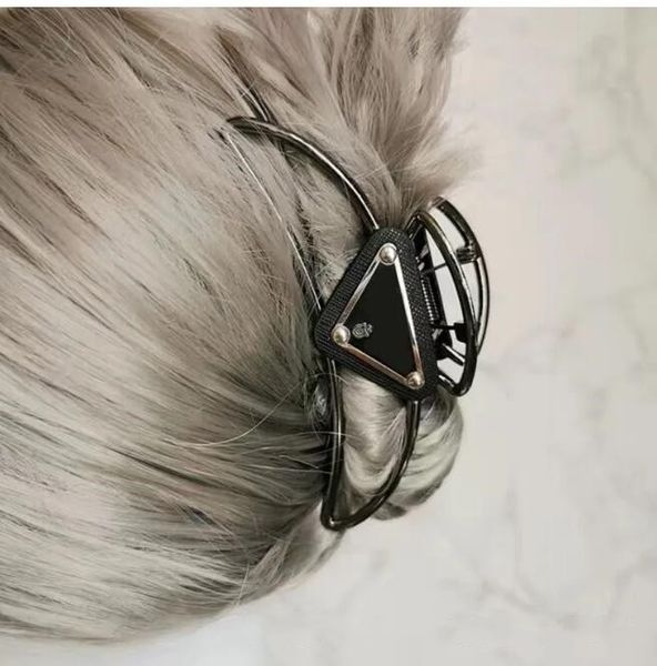 2pcs womens designer hairclips & barrettes metal triangle ladies hair clip with stamp women girl brand fashion hair accessories, Golden;silver
2pcs womens designer hairclips & barrettes metal triangle ladies hair clip with stamp women girl brand fashion hair accessories, Golden;silver