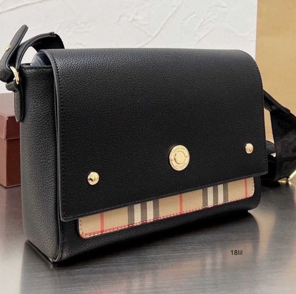 cosmetic bags cases designer burbrerys women handbags 2023 spring women classic plaid wide shoulder strap canvas flap postman single shoulde
cosmetic bags cases designer burbrerys women handbags 2023 spring women classic plaid wide shoulder strap canvas flap postman single shoulde