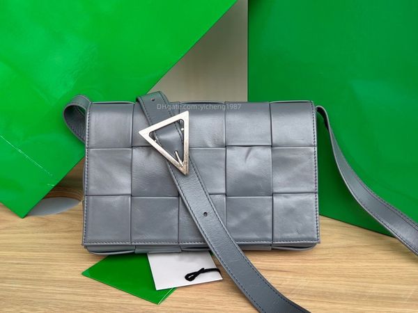 10a bv's candy cassette bags fashion designer waxed cowhide knited woman shoulder bag lady fashion genuine leather grey color handbags, Black;red
10a bv's candy cassette bags fashion designer waxed cowhide knited woman shoulder bag lady fashion genuine leather grey color handbags, Black;red