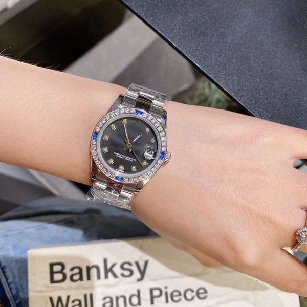 Designer Crown Watch Men's Watches Luxury watch Diary Classic Quartz Women's watches Brand New Colorful Diamond Calendar 31mm Precision Steel Watch Waterproof
Designer Crown Watch Men's Watches Luxury watch Diary Classic Quartz Women's watches Brand New Colorful Diamond Calendar 31mm Precision Steel Watch Waterproof