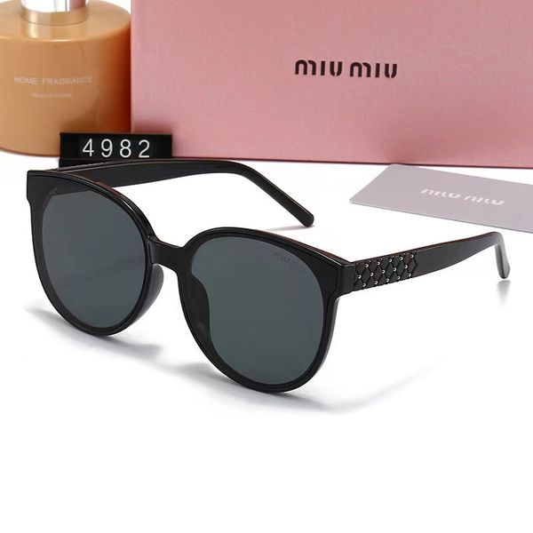 miu fashion round frame sunglasses fashion retro women's travel street p anti glare sunglasses, White;black
miu fashion round frame sunglasses fashion retro women's travel street p anti glare sunglasses, White;black