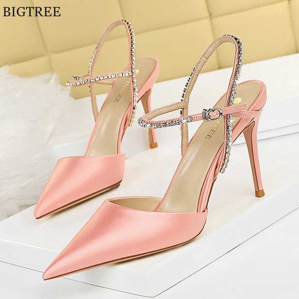 soft silk pointy toe women sandals 2022 summer crystal buckle fashion high heels red pink wedding bridal shoes party woman pumps 230424, Black
soft silk pointy toe women sandals 2022 summer crystal buckle fashion high heels red pink wedding bridal shoes party woman pumps 230424, Black