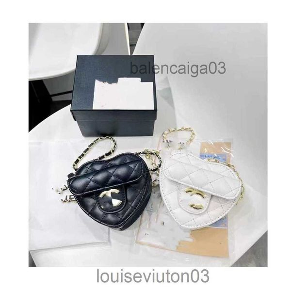 designer channel bag tote shoulder handbag wallet spring summer trend new love shaped rhombic lattice messenger bag fashion sense womens cha
designer channel bag tote shoulder handbag wallet spring summer trend new love shaped rhombic lattice messenger bag fashion sense womens cha