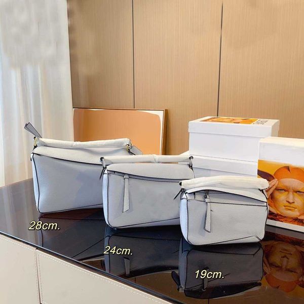 fashion shoulder bag designer bags purse women mini small crossbody bags geometric totes handbag handheld clutch messenger 3 size 230425
fashion shoulder bag designer bags purse women mini small crossbody bags geometric totes handbag handheld clutch messenger 3 size 230425