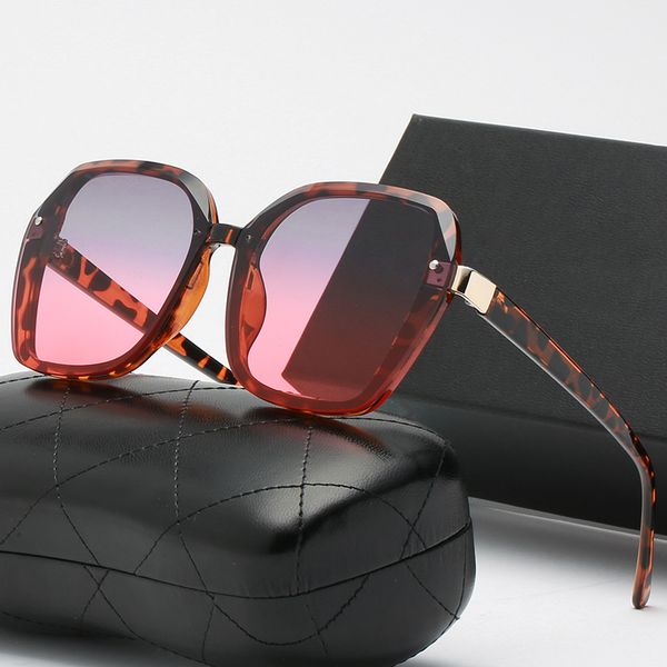 luxury womans sunglasses fashion mens sun glasses uv protection men designer eyeglass gradient metal hinge women spectacles box, White;black
luxury womans sunglasses fashion mens sun glasses uv protection men designer eyeglass gradient metal hinge women spectacles box, White;black