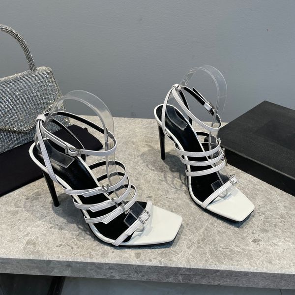 jerry heeled sandalswith the diamond logo high heels sparkling platform designer factory footwear with box, Black
jerry heeled sandalswith the diamond logo high heels sparkling platform designer factory footwear with box, Black