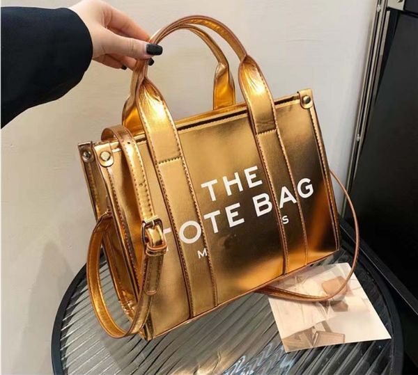 marc the tote bag large leather women handbag casual bright gold shoulder bag designer black totes bags crossbody jocobss luxury fashion sho
marc the tote bag large leather women handbag casual bright gold shoulder bag designer black totes bags crossbody jocobss luxury fashion sho