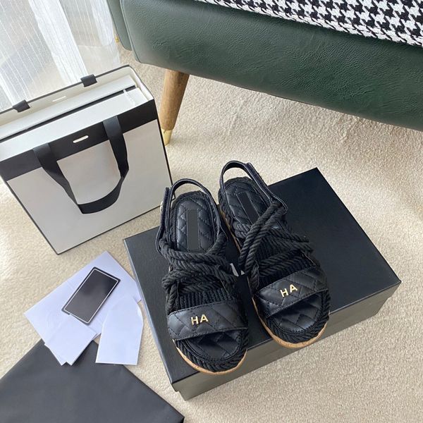 designer slipper luxury slides brand sandals woman slide men slippers flat bottom flip flop design sneakers leather sandal by 1978 w272 002, Black
designer slipper luxury slides brand sandals woman slide men slippers flat bottom flip flop design sneakers leather sandal by 1978 w272 002, Black