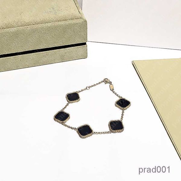 luxury classic 4/four leaf clover charm bracelets designer chain 18k gold mother-of-pearl for girl women wedding birthday with gift bag, Golden;silver
luxury classic 4/four leaf clover charm bracelets designer chain 18k gold mother-of-pearl for girl women wedding birthday with gift bag, Golden;silver