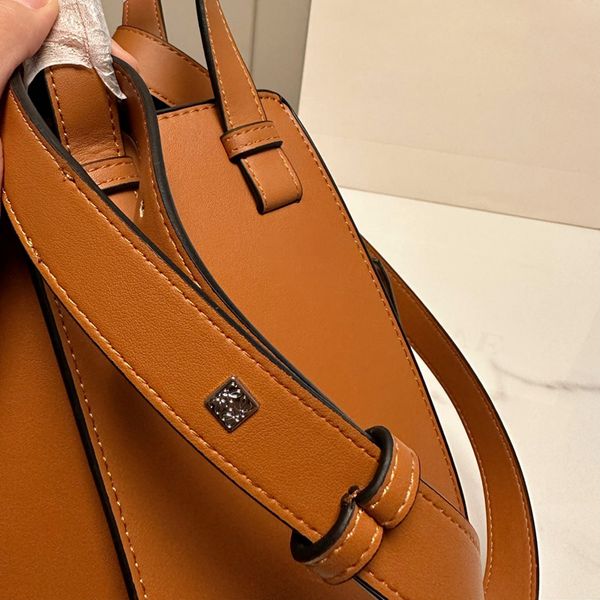 handbag lowe hammock designer bag women single shoulder fashion bags leather portable diagonal cross bags woman luxury tote handbags size 29
handbag lowe hammock designer bag women single shoulder fashion bags leather portable diagonal cross bags woman luxury tote handbags size 29