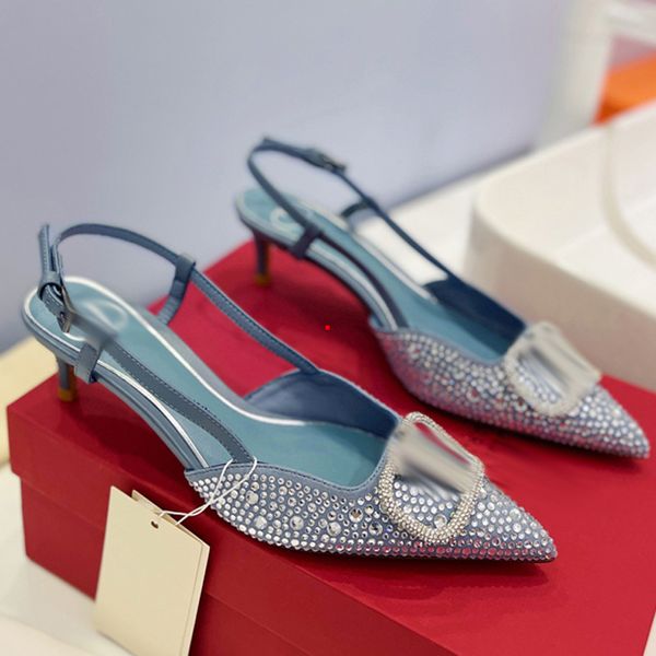 2023 high heels dress shoes sandals sandal designer luxury embroidery leather flat buckle ladies metal letters work wedding party fashion wo, Black
2023 high heels dress shoes sandals sandal designer luxury embroidery leather flat buckle ladies metal letters work wedding party fashion wo, Black