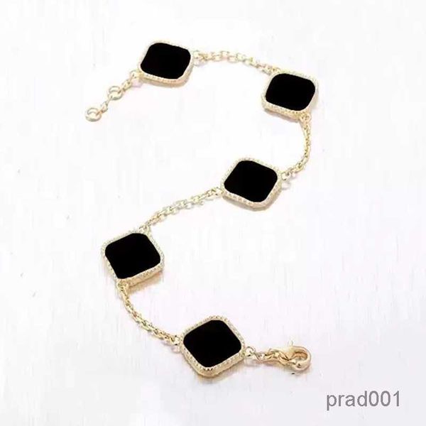 luxury designer fashion charm clover bracelets for girls women 13mm flower gold black white red green bracelet wedding party jewelry, Golden;silver
luxury designer fashion charm clover bracelets for girls women 13mm flower gold black white red green bracelet wedding party jewelry, Golden;silver