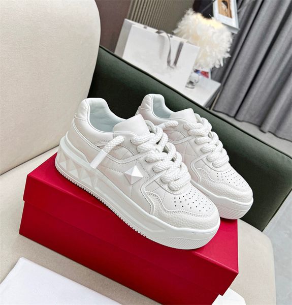 female roller shoes casual rivet heightening lace-up muffin bottom couple daddy sneakers
female roller shoes casual rivet heightening lace-up muffin bottom couple daddy sneakers