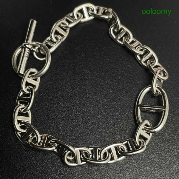 hemres designer bracelet 925 silver 2023 new ins niche design pig nose chain ot buckle bracelet approximately 12 2g 17cm, Black
hemres designer bracelet 925 silver 2023 new ins niche design pig nose chain ot buckle bracelet approximately 12 2g 17cm, Black