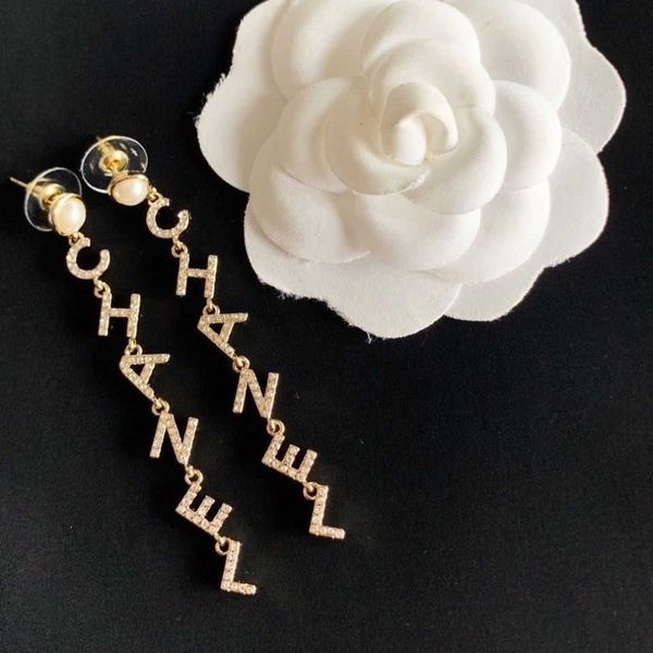 Stud Small Fragrant Wind Chain Letter Pearl Earrings Earstuds Earrings New Trends in Europe and America
Stud Small Fragrant Wind Chain Letter Pearl Earrings Earstuds Earrings New Trends in Europe and America