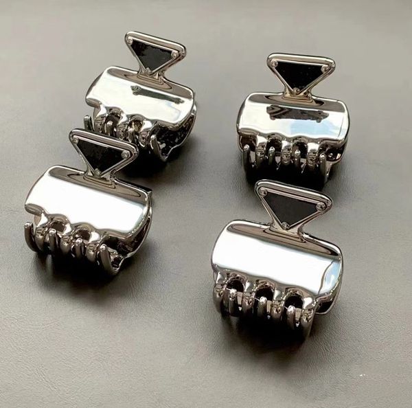 metal luxury triangle designers barrette hair claws silver p-letter barrettes good quality women cute hair clamps fashion hairjewelry, Golden;silver
metal luxury triangle designers barrette hair claws silver p-letter barrettes good quality women cute hair clamps fashion hairjewelry, Golden;silver