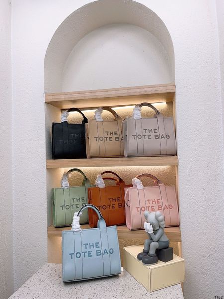 luxury designer bag the tote bag classic shopping package clutch handbag genuine leather design onthego shoulder bag crossbody bags
luxury designer bag the tote bag classic shopping package clutch handbag genuine leather design onthego shoulder bag crossbody bags