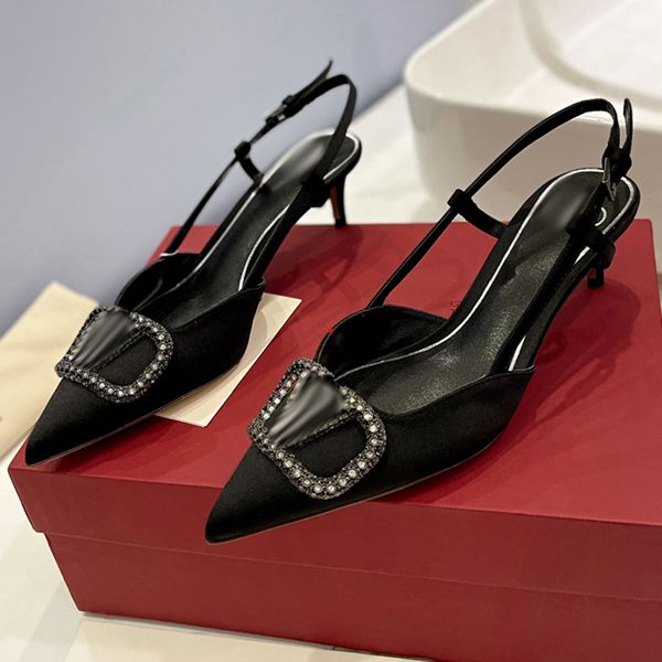 2023 high heels dress shoes sandals sandal designer luxury embroidery leather flat buckle ladies metal letters work wedding party fashion wo, Black
2023 high heels dress shoes sandals sandal designer luxury embroidery leather flat buckle ladies metal letters work wedding party fashion wo, Black